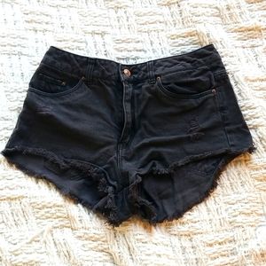 H&M faded black denim booty short shorts
